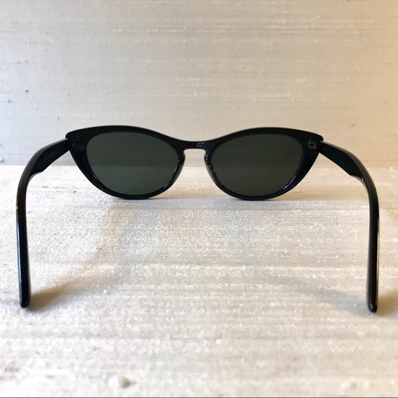 ☀️Black Cat Eye Sunglasses☀️ - Picture 3 of 8
